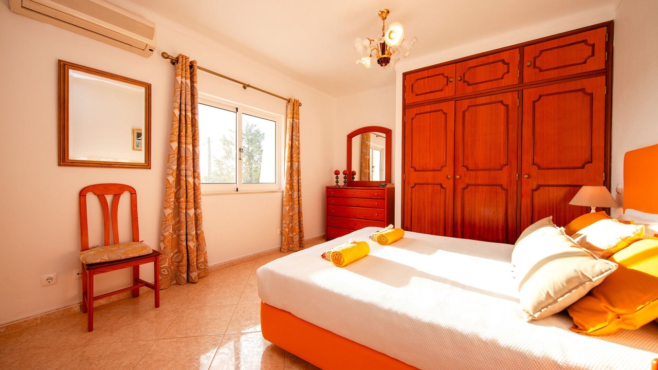 Photo of Bedroom in Lagoa e Carvoeiro