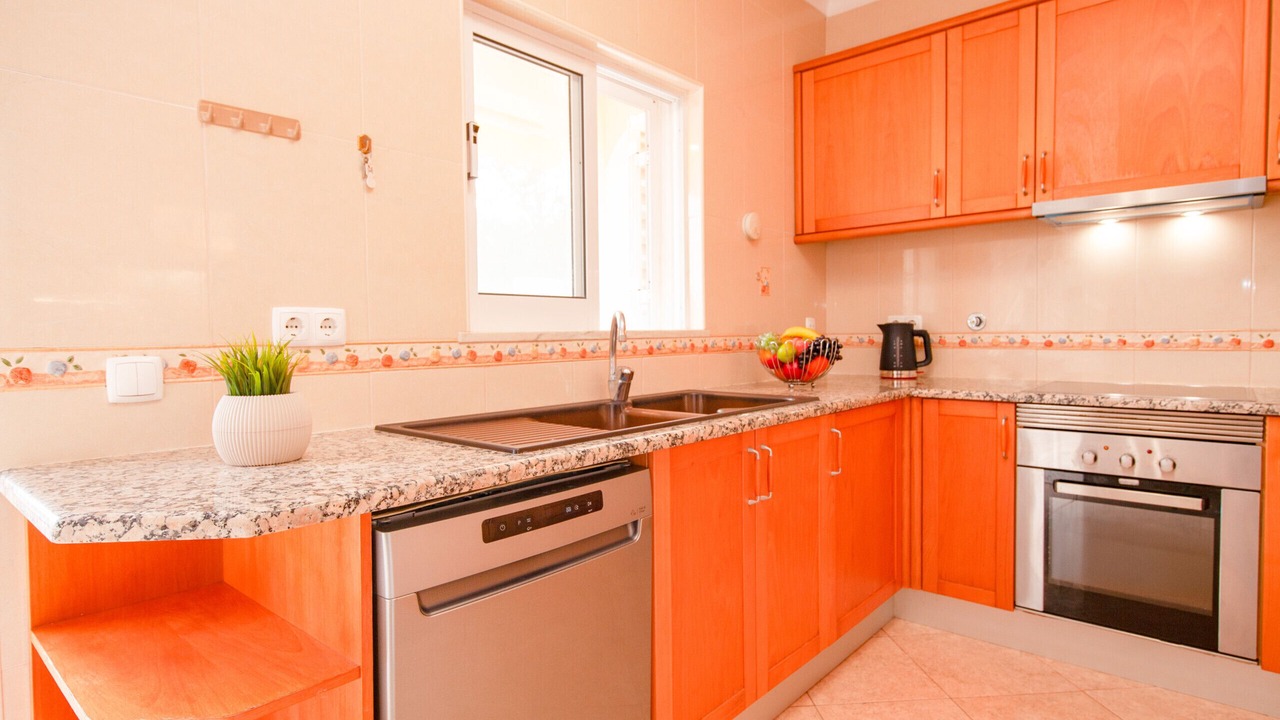 Photo of Kitchen in Lagoa e Carvoeiro
