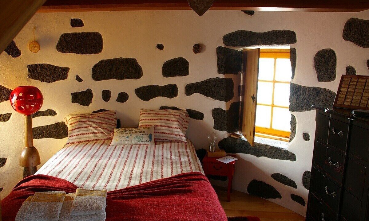 Photo of Bedroom in Santa Cruz da Graciosa