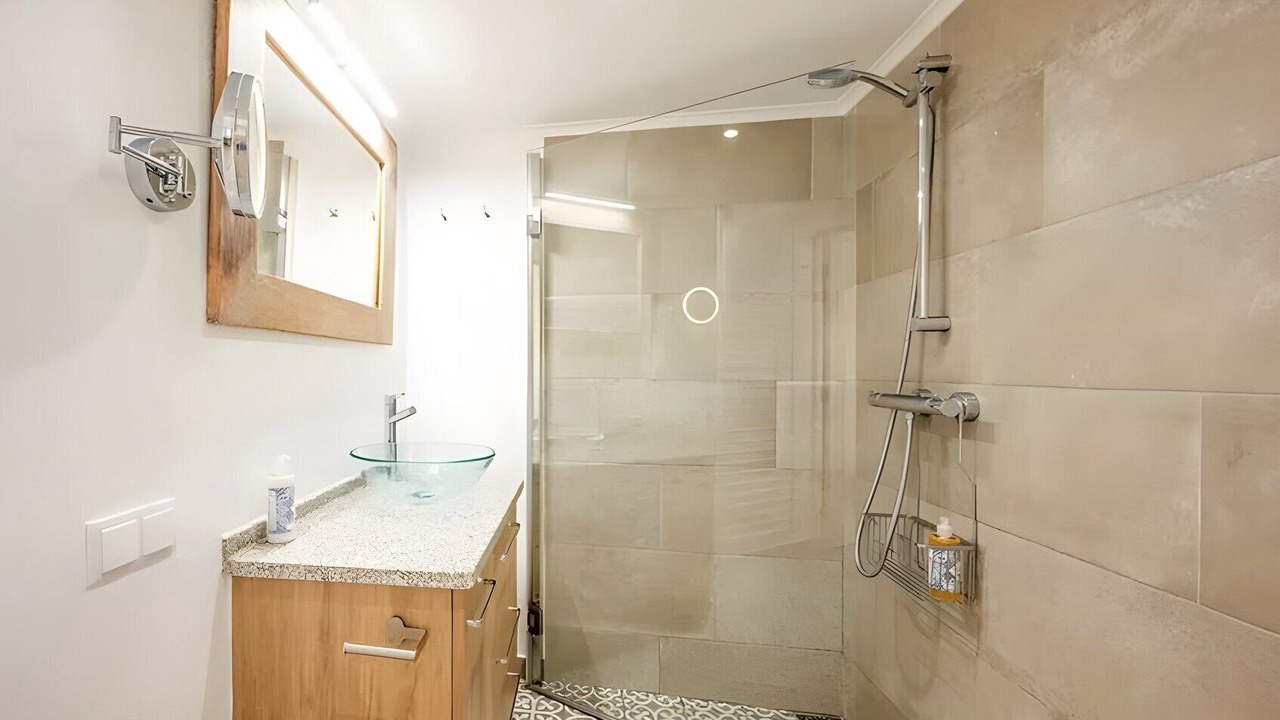 Photo of Bathroom in Praia das Macas