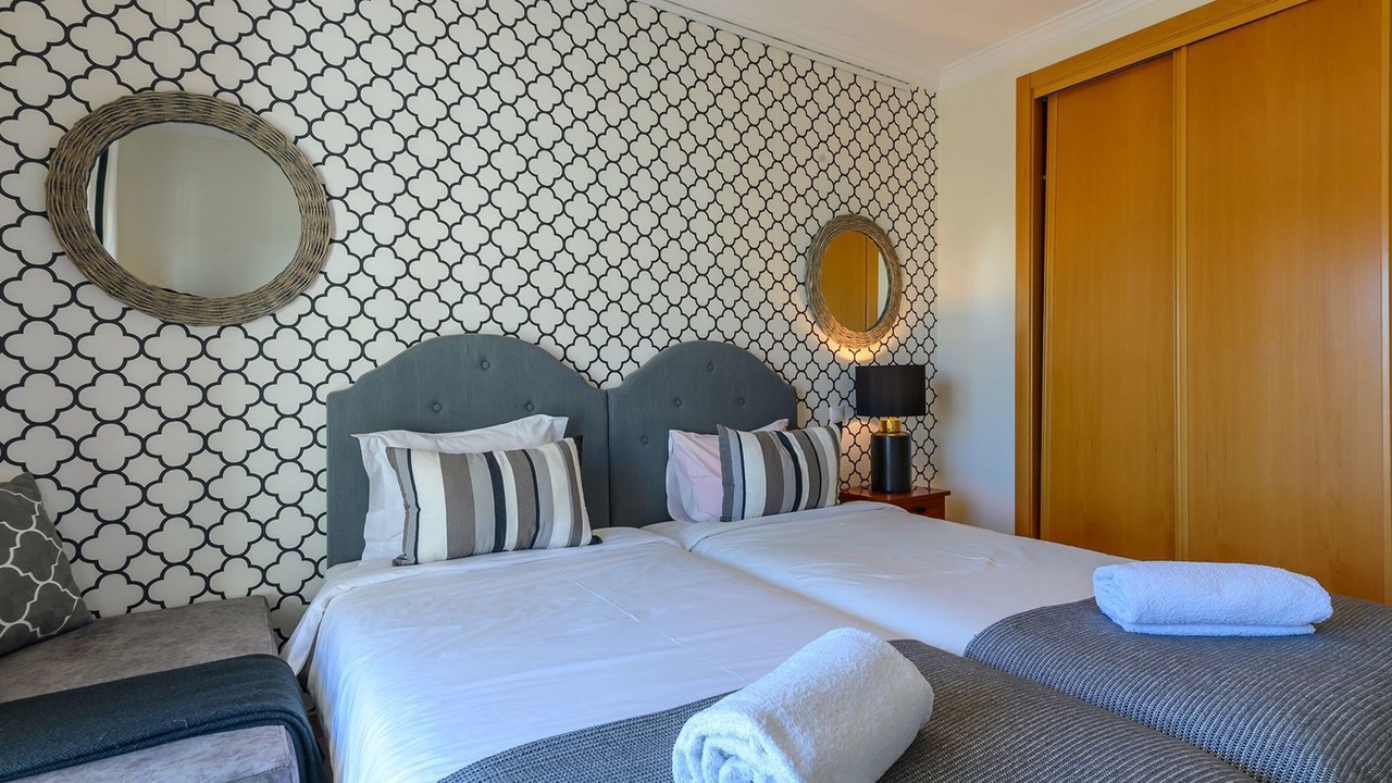 Photo of Bedroom in Carcavelos