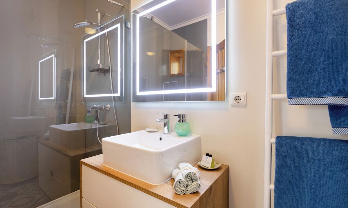 Photo of Bathroom in Sao Felix Da Marinha