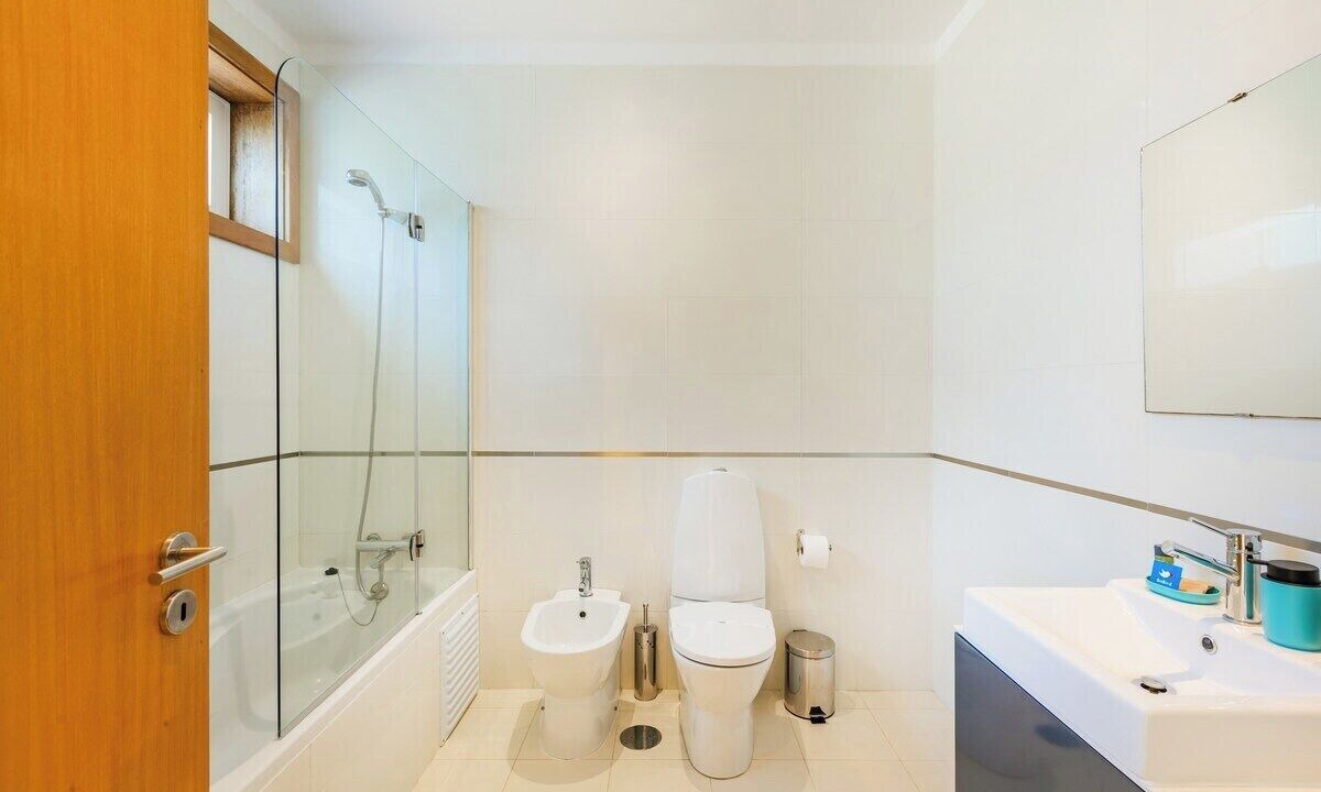 Photo of Bathroom in Furadouro