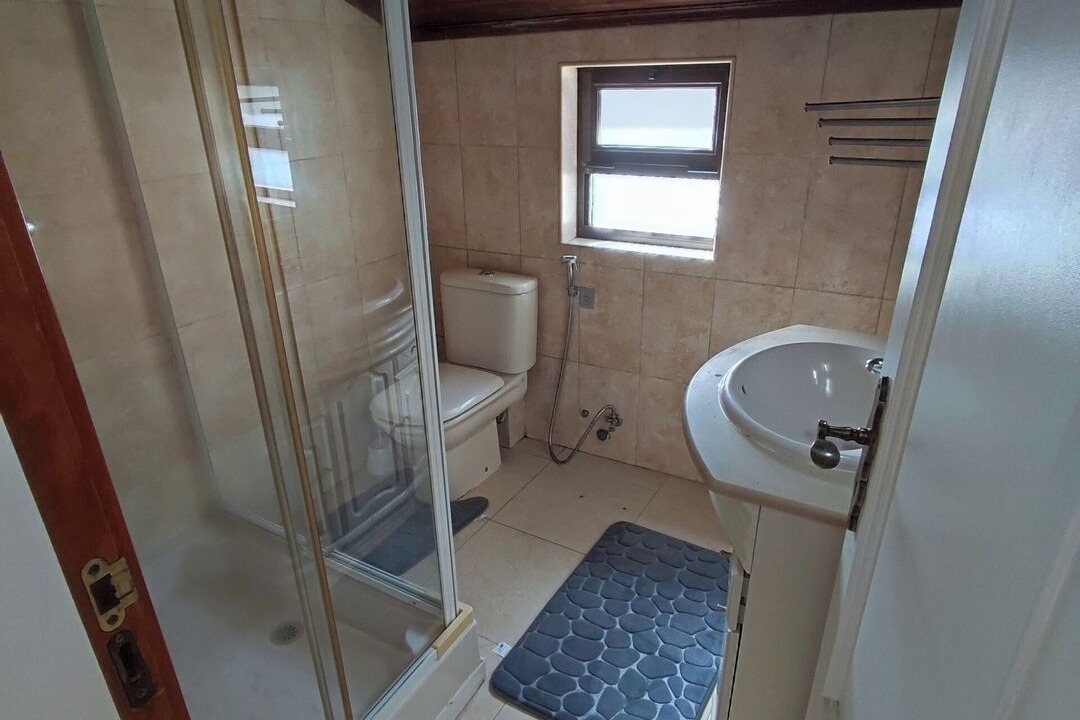Photo of Bathroom in Arruda dos Pisoes