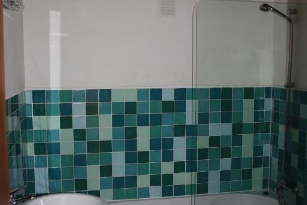 Photo of Bathroom in Bensafrim