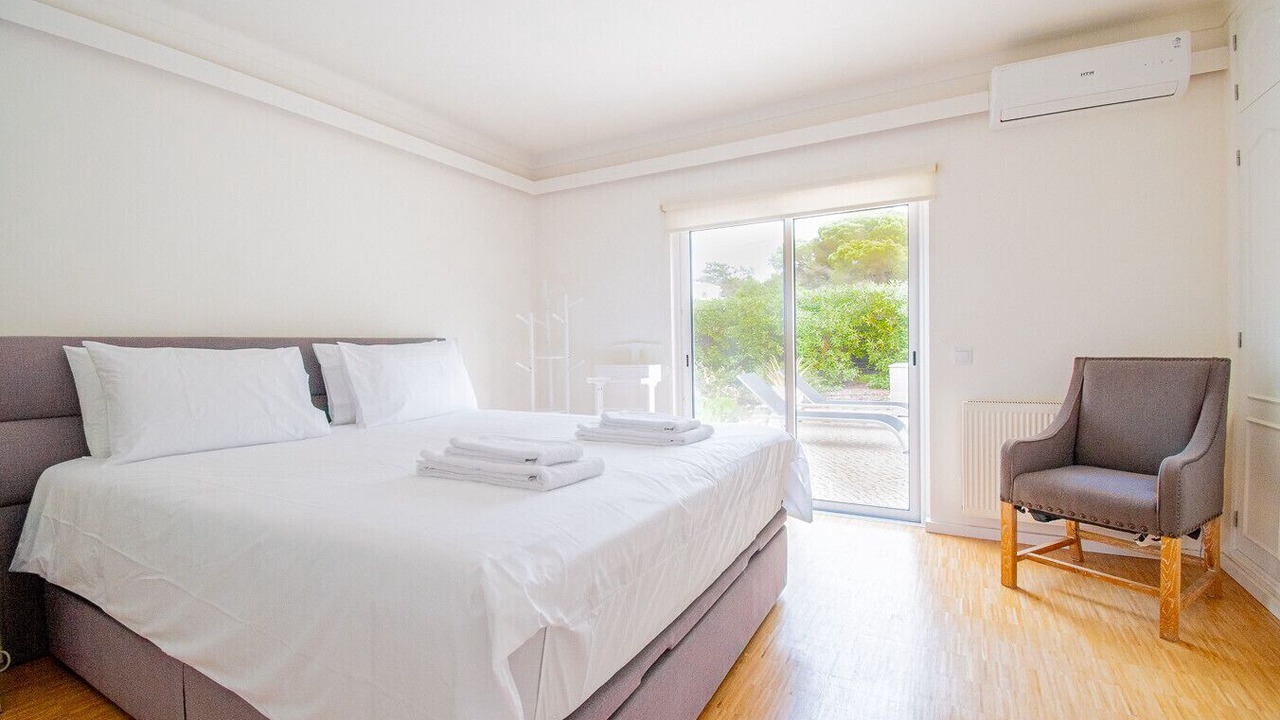Photo of Bedroom in Lagoa e Carvoeiro