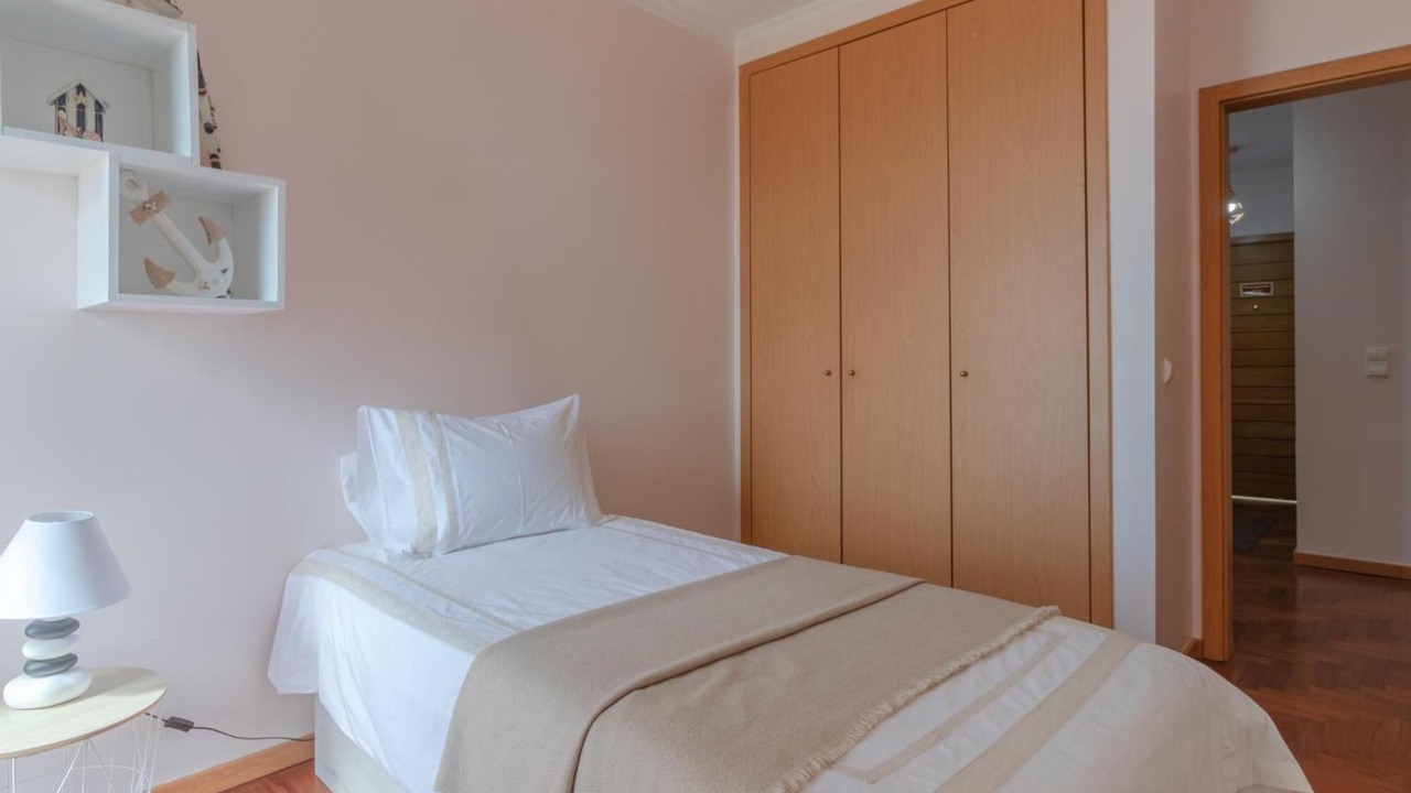 Photo of Bedroom in Garajau