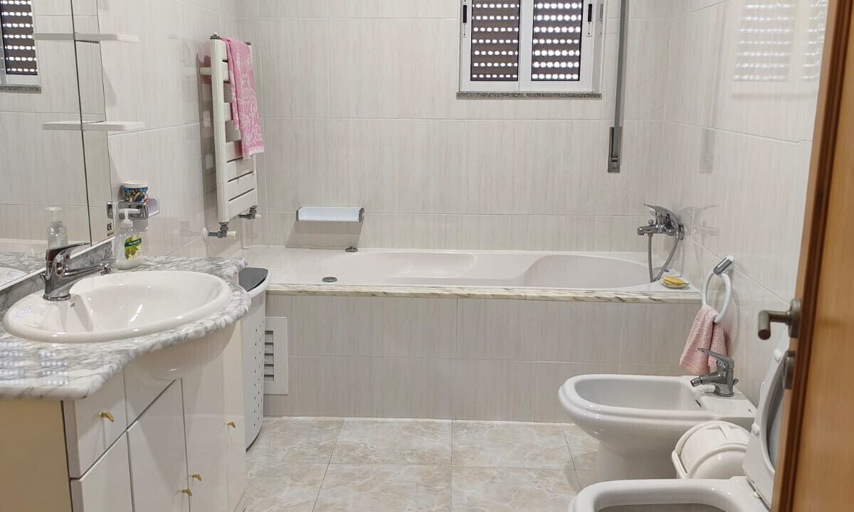 Photo of Bathroom in Marinhas