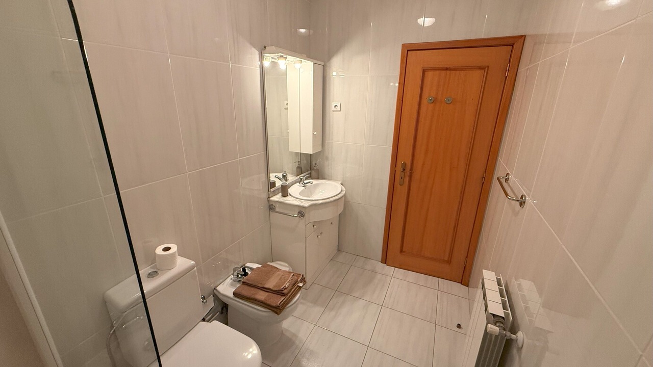 Photo of Bathroom in Portela