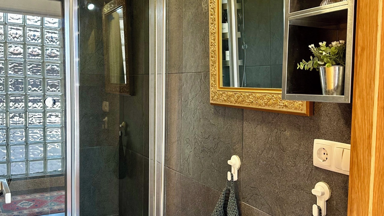 Photo of Bathroom in Perre