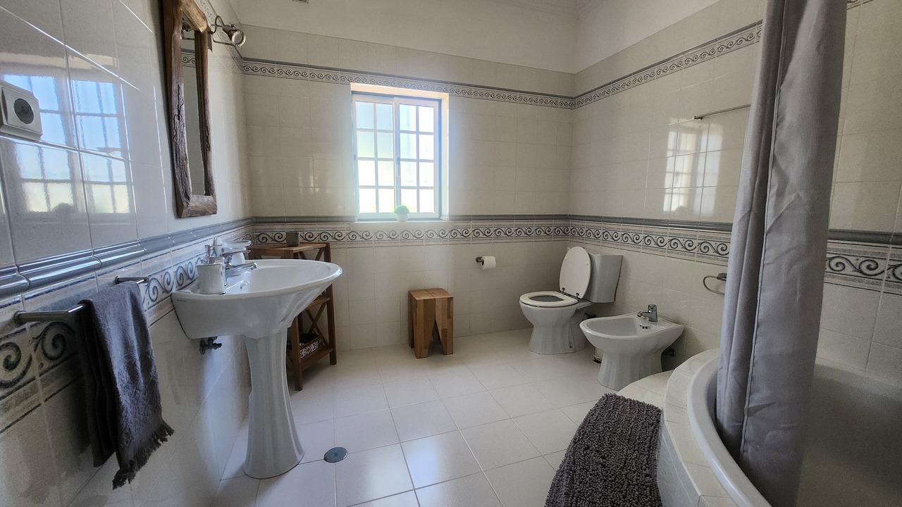 Photo of Bathroom in Amoreira