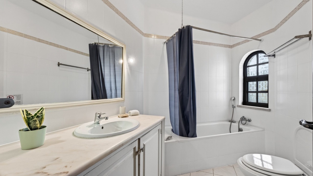 Photo of Bathroom in Aldeia das Acoteias