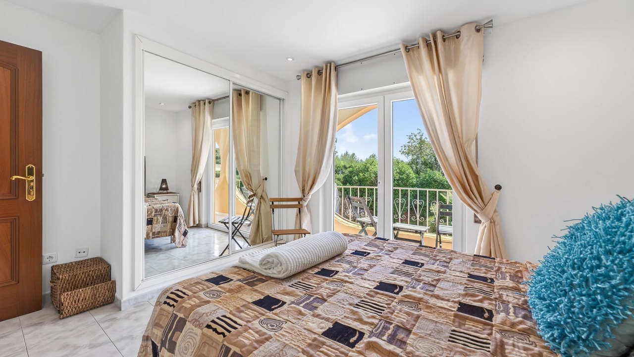 Photo of Bedroom in Monte Raposo
