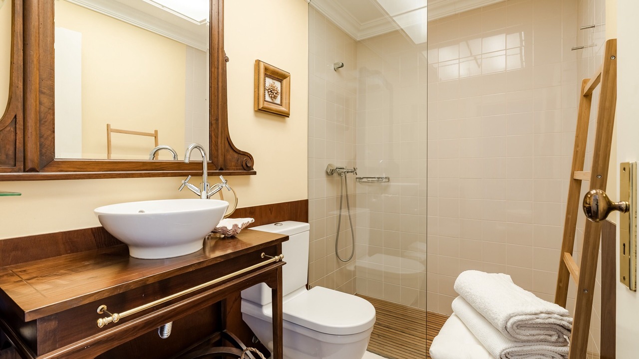 Photo of Bathroom in Gemeses