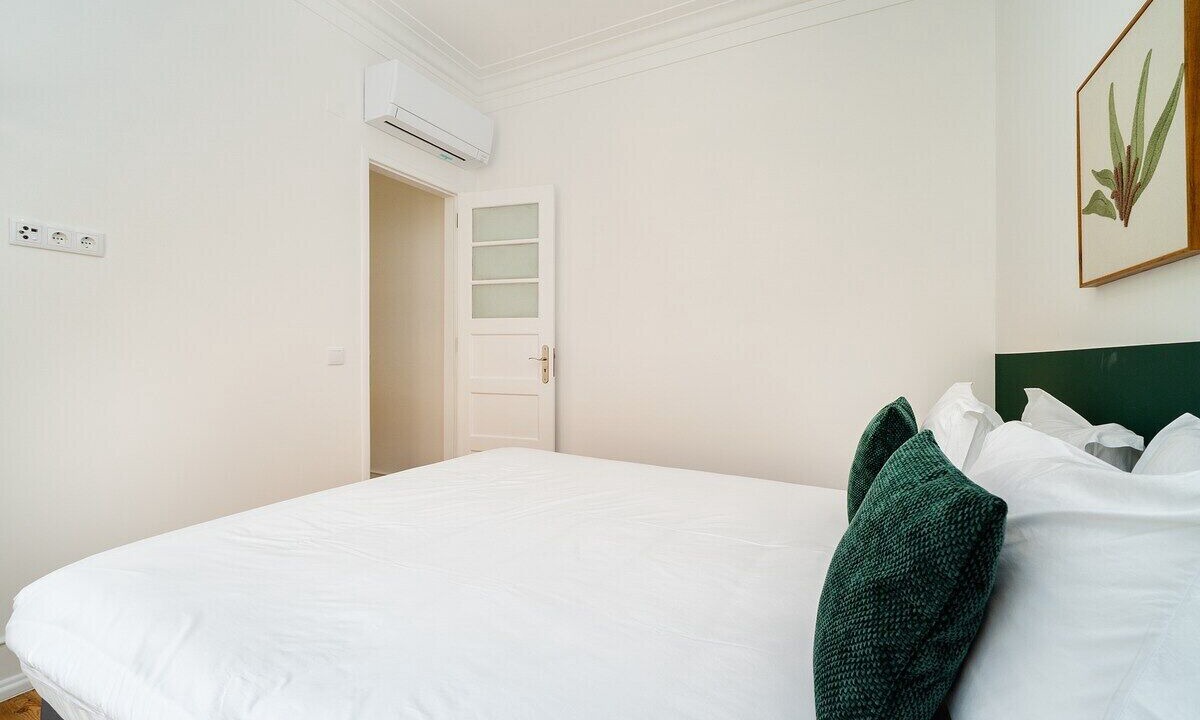 Photo of Bedroom in Alto do Pina