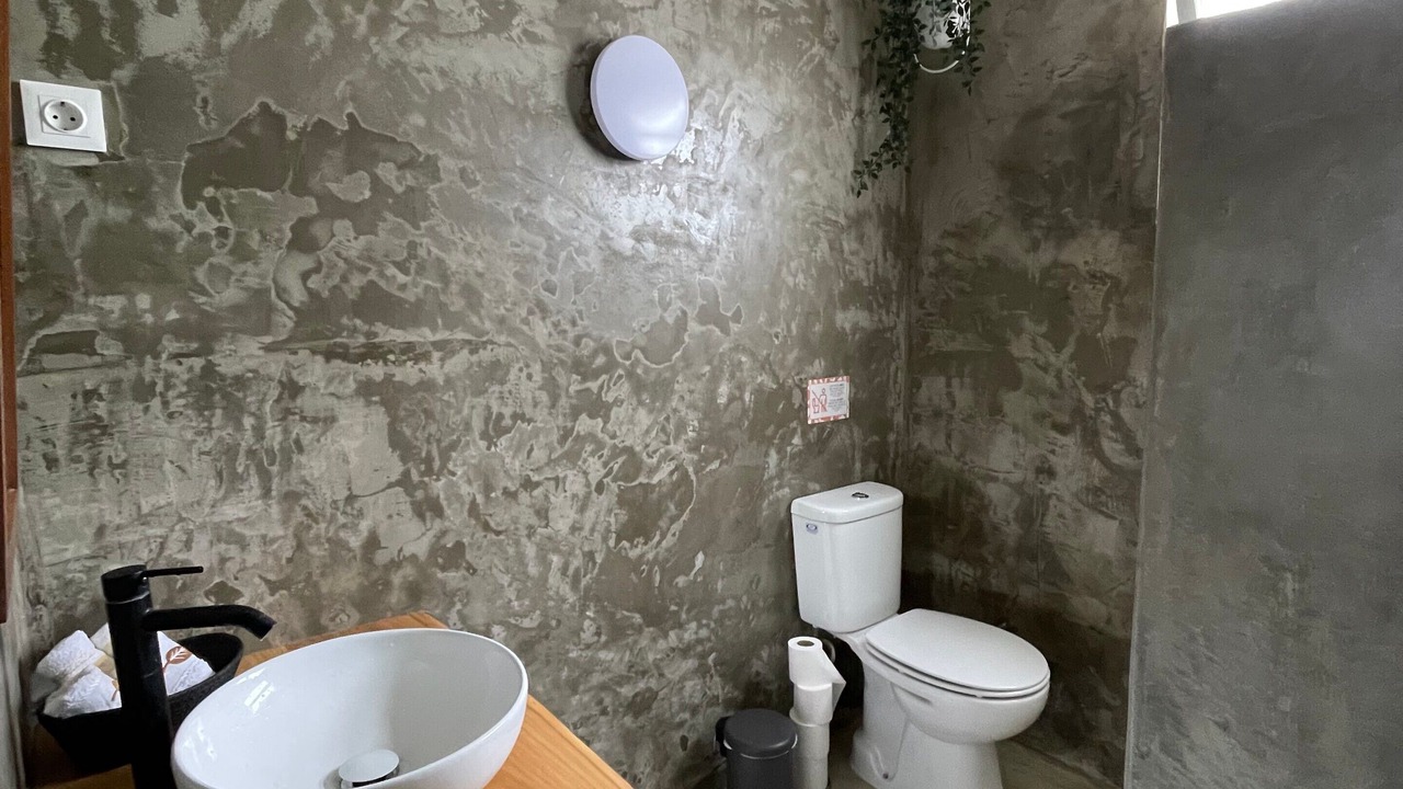Photo of Bathroom in Santa Cruz da Graciosa