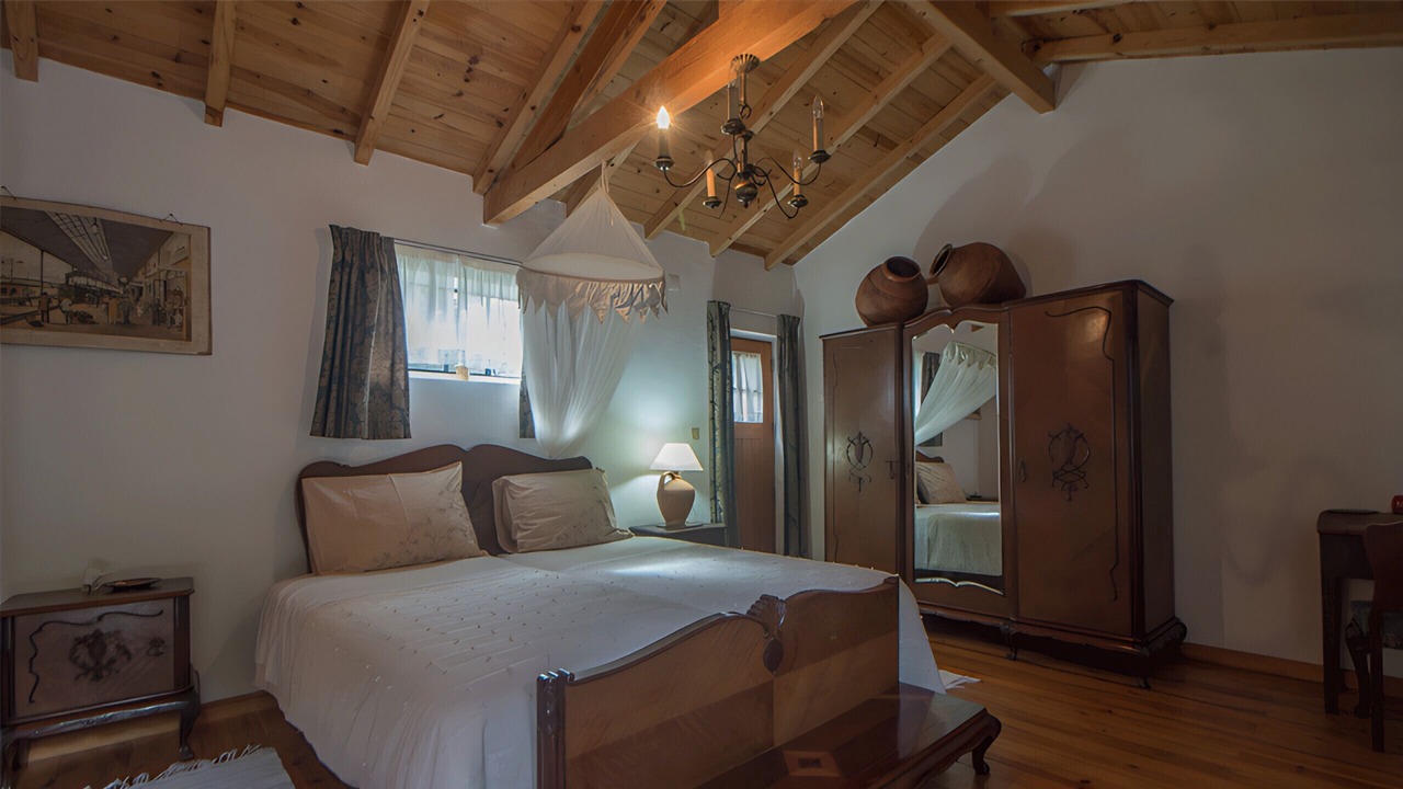 Photo of Bedroom in Serta