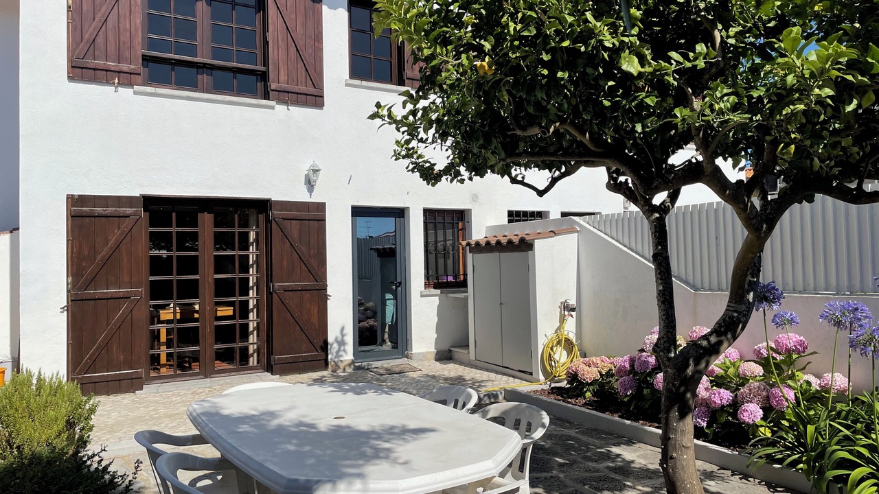 Photo of Outdoor in Barrio Santana
