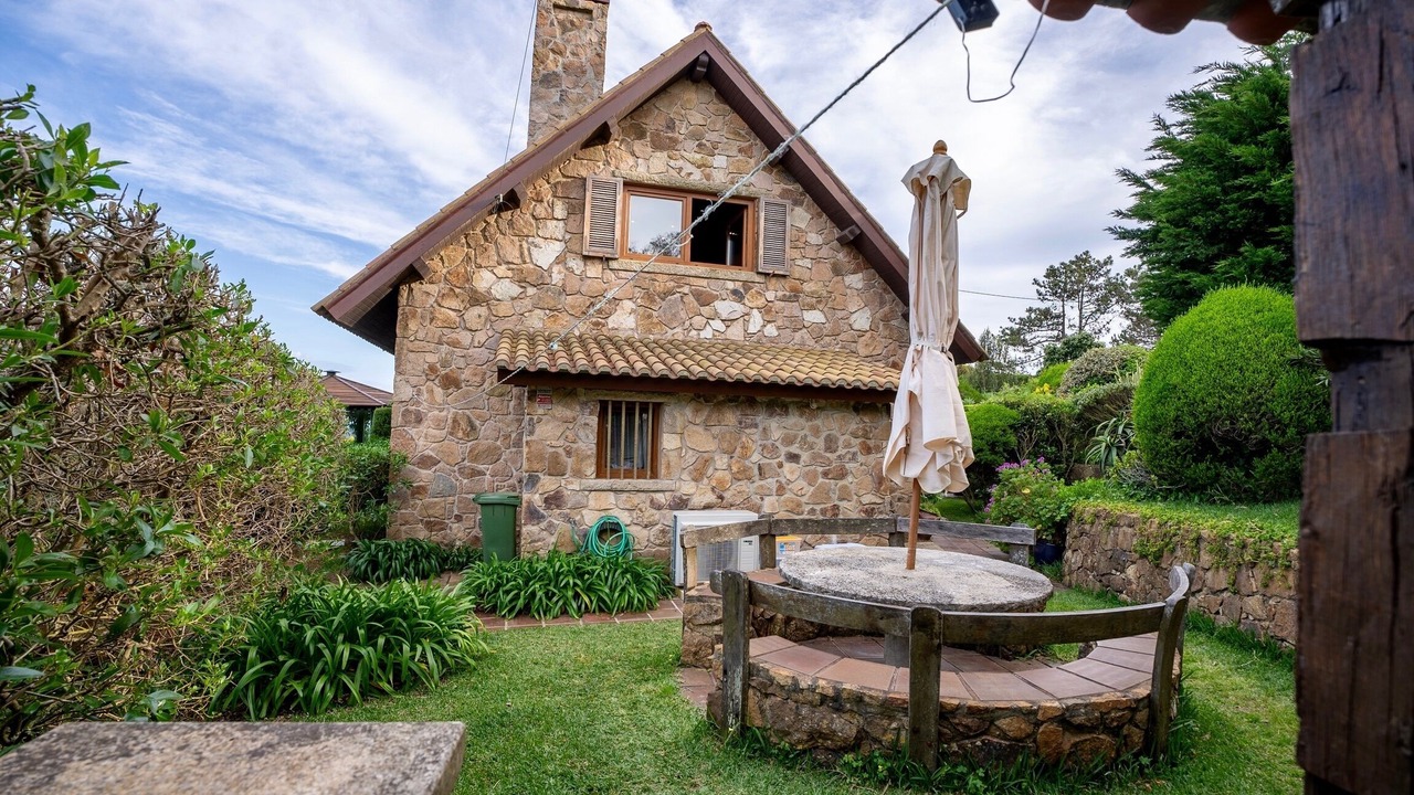 Photo of Outdoor in Monserrate