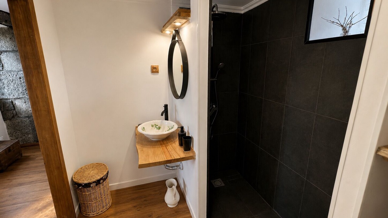 Photo of Bathroom in Cais do Pico