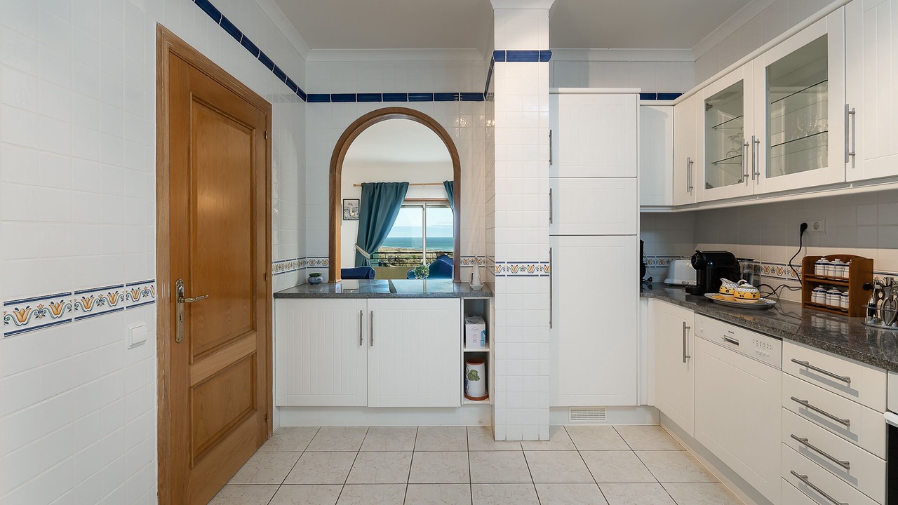 Photo of Kitchen in Meia Praia