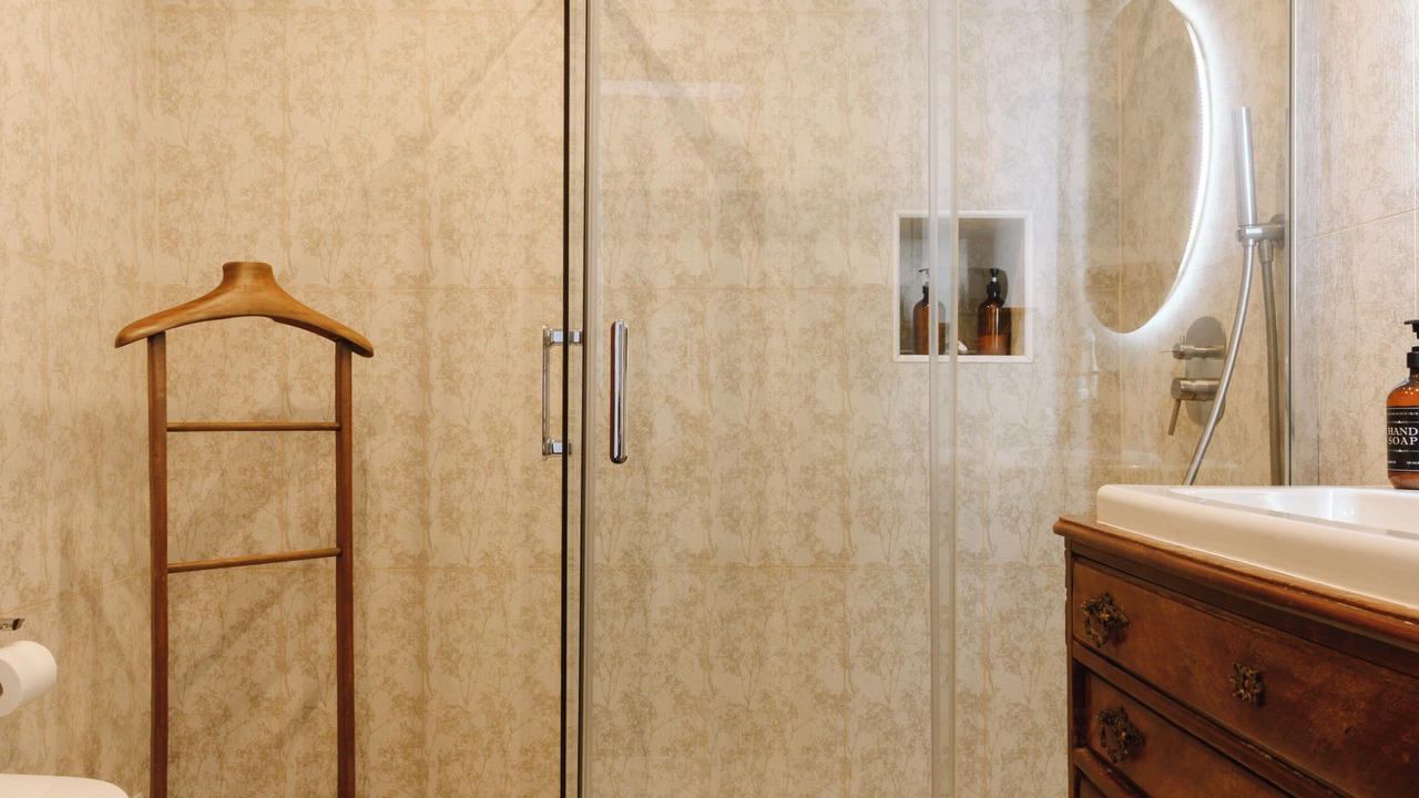 Photo of Bathroom in Cacilhas
