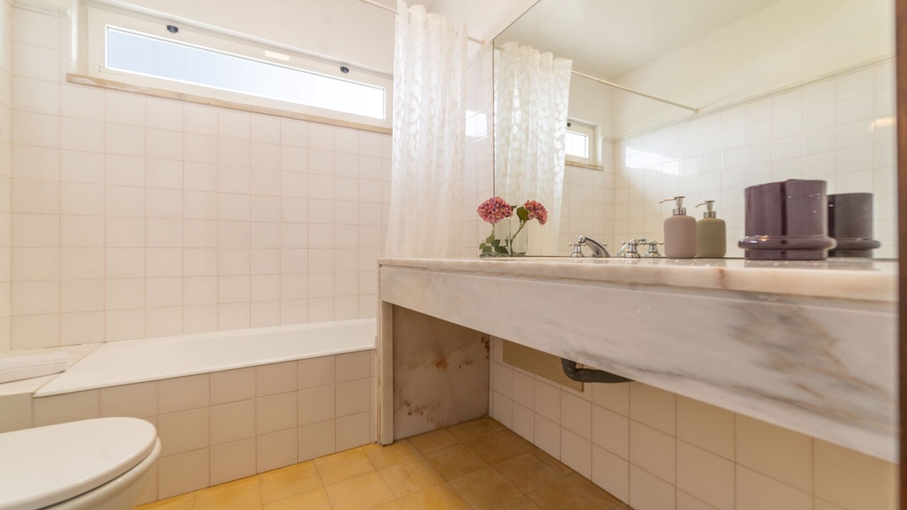 Photo of Bathroom in Ericeira