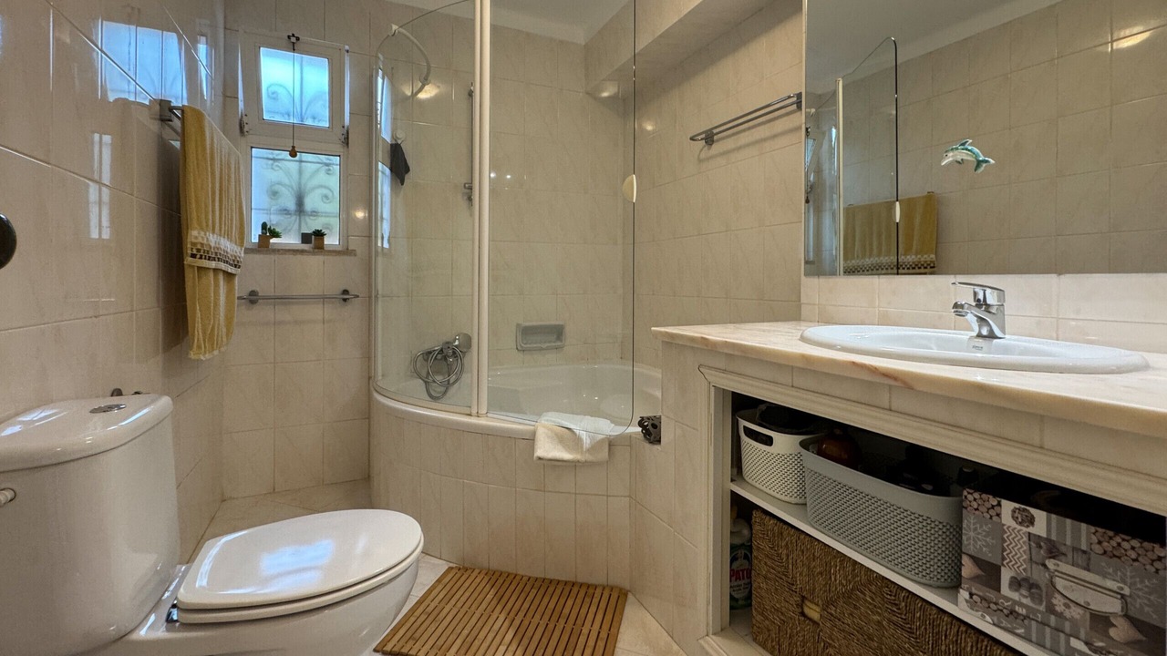 Photo of Bathroom in Alpouvar