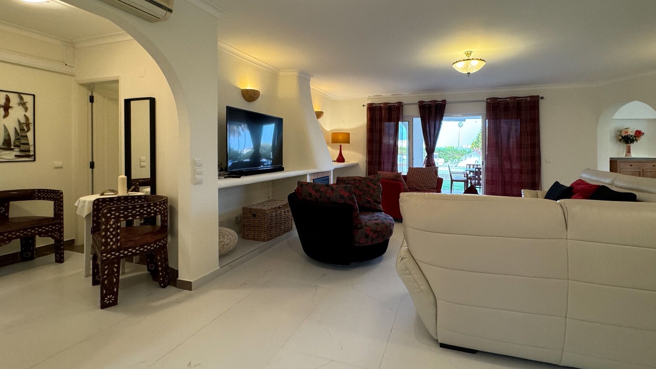 Photo of Livingroom in Alpouvar