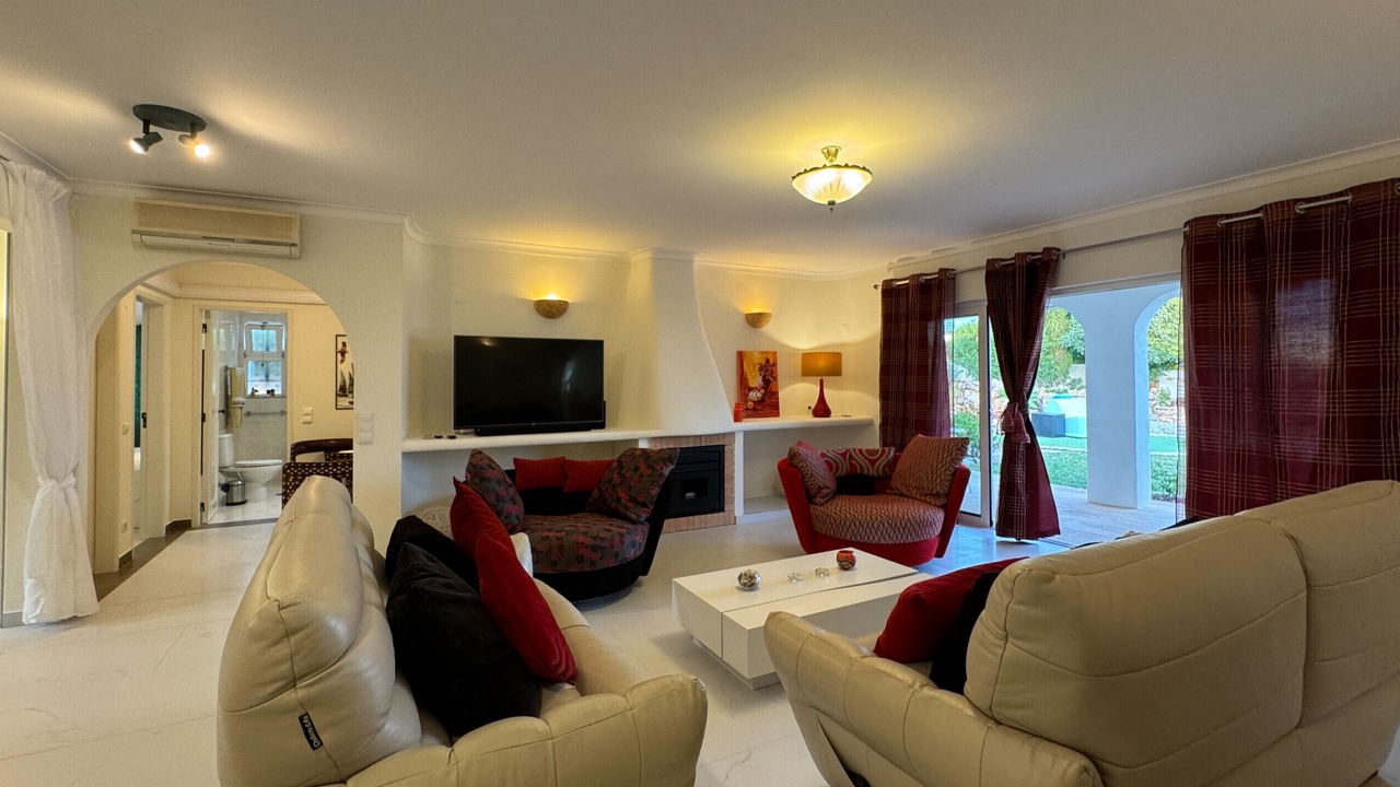 Photo of Livingroom in Alpouvar