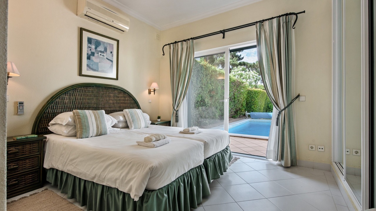 Photo of Bedroom in Vale do Lobo