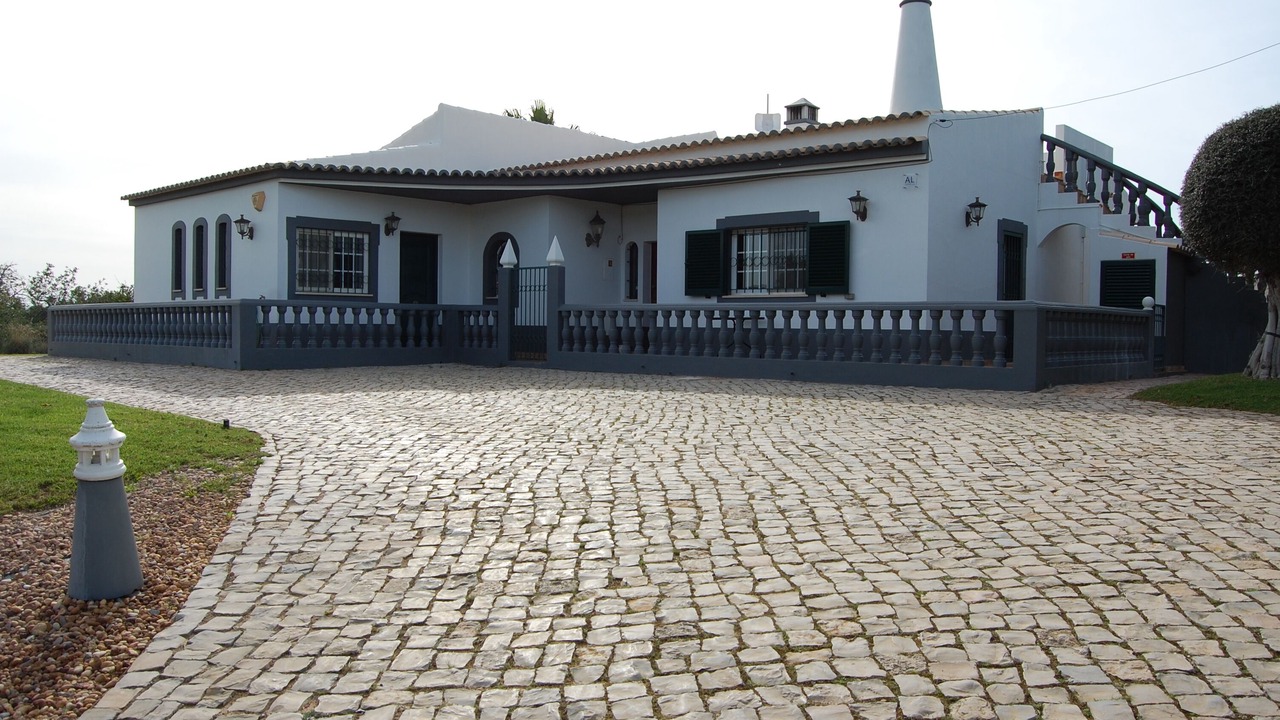 Photo of Outdoor in Benatrite