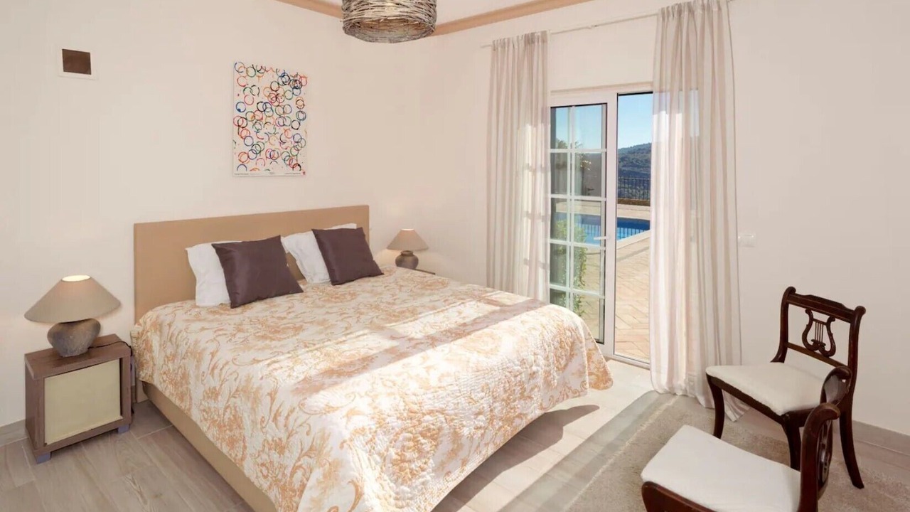 Photo of Bedroom in Fialho