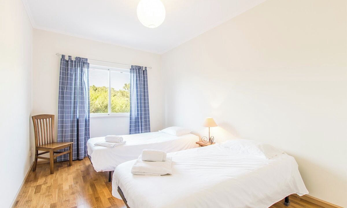 Photo of Bedroom in Charneca de Caparica e Sobreda