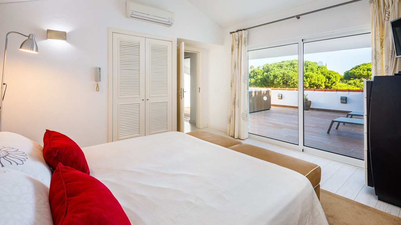 Photo of Bedroom in Vale do Lobo