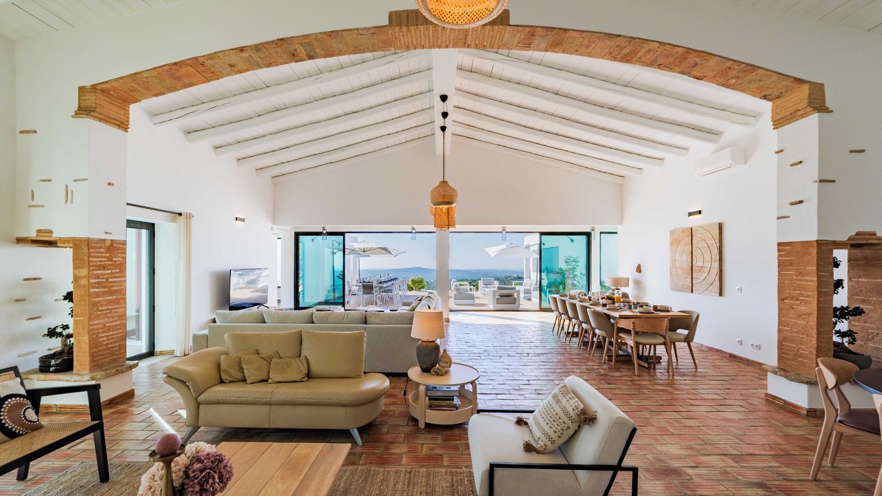 Photo of Livingroom in Alfeicao