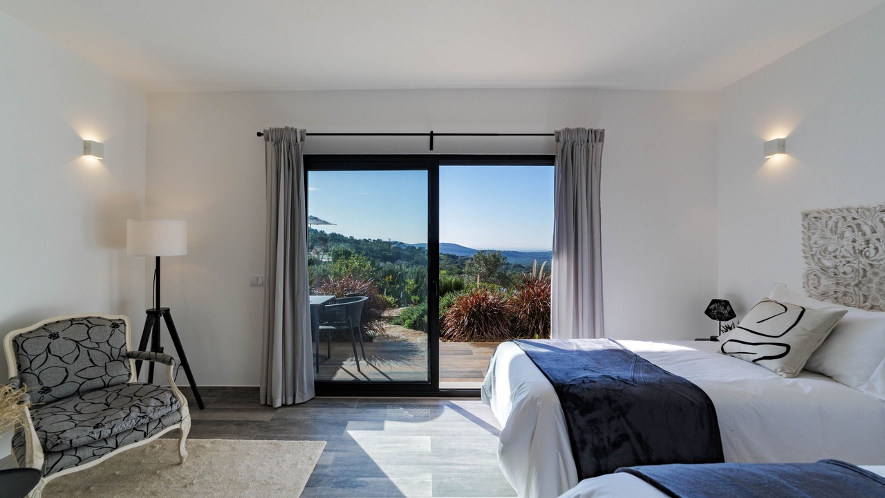 Photo of Bedroom in Alfeicao