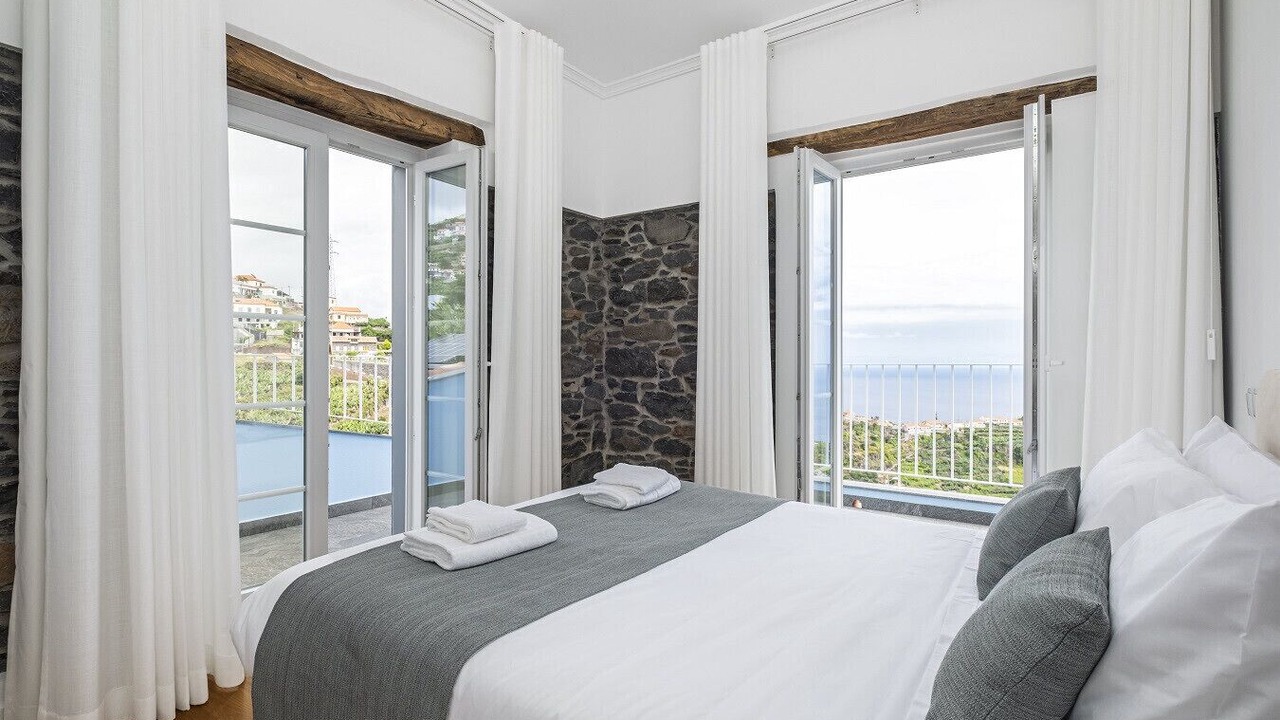 Photo of Bedroom in Canhas