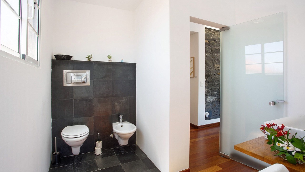 Photo of Bathroom in Estrela da Calheta