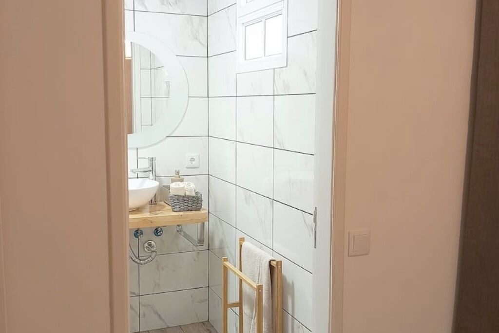 Photo of Bathroom in Santo da Serra