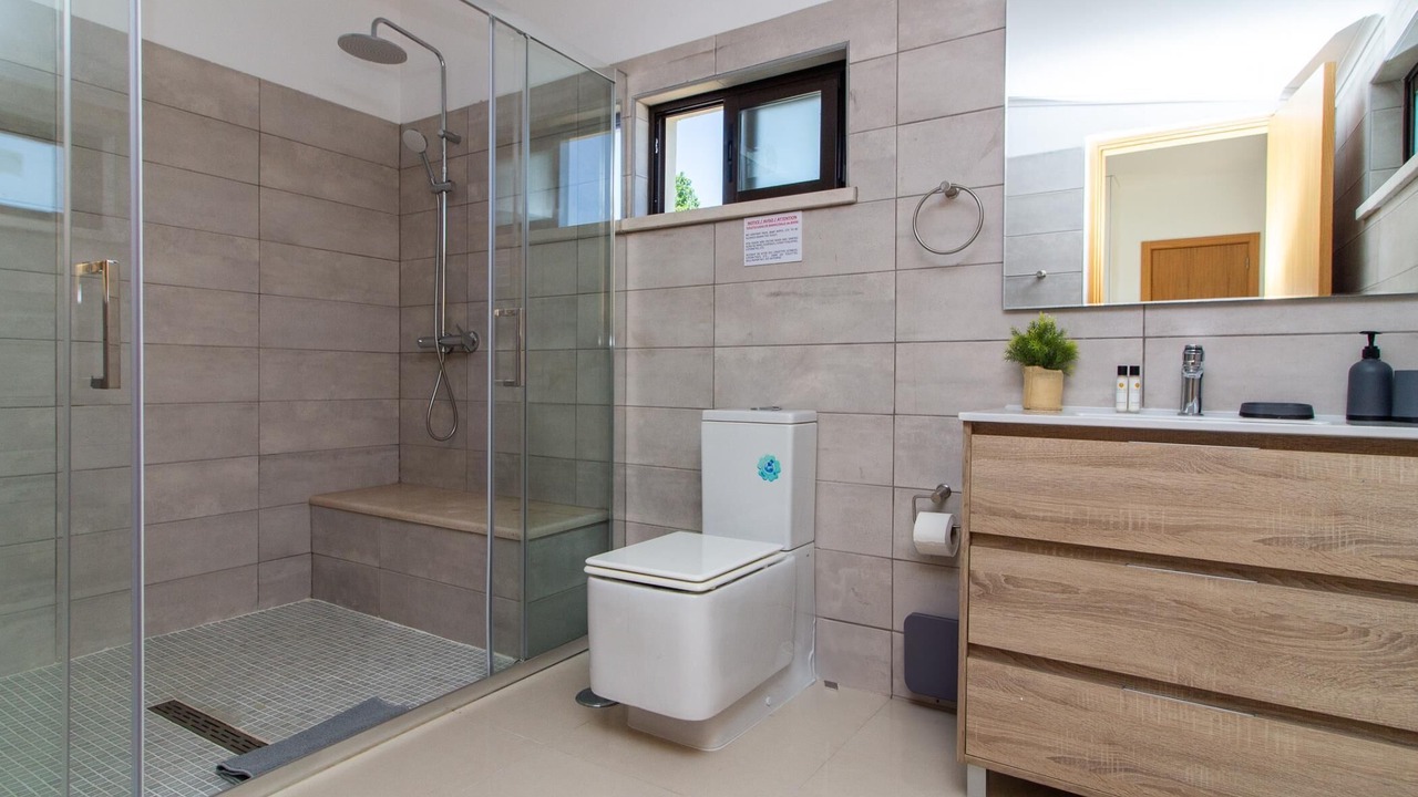 Photo of Bathroom in Vale Navio
