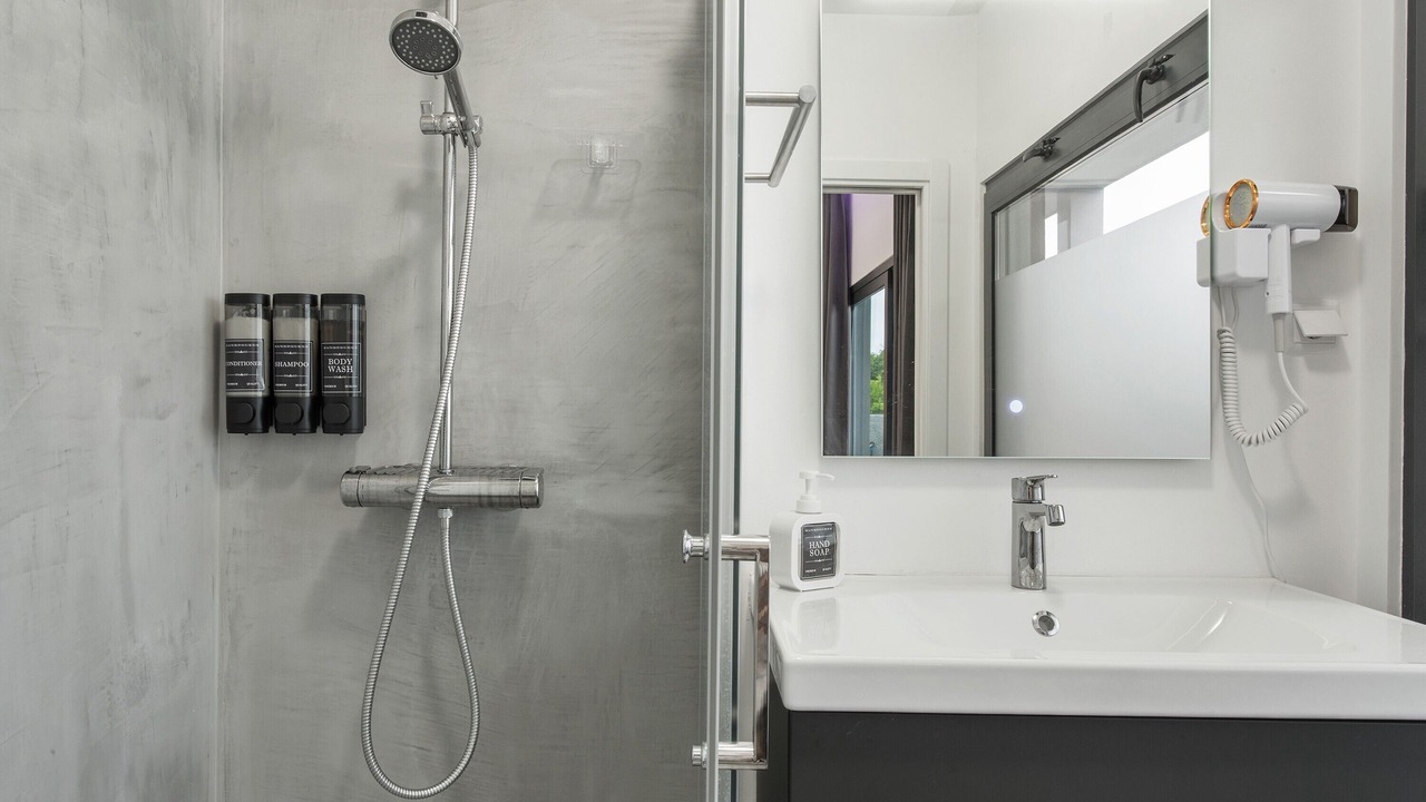 Photo of Bathroom in Canico