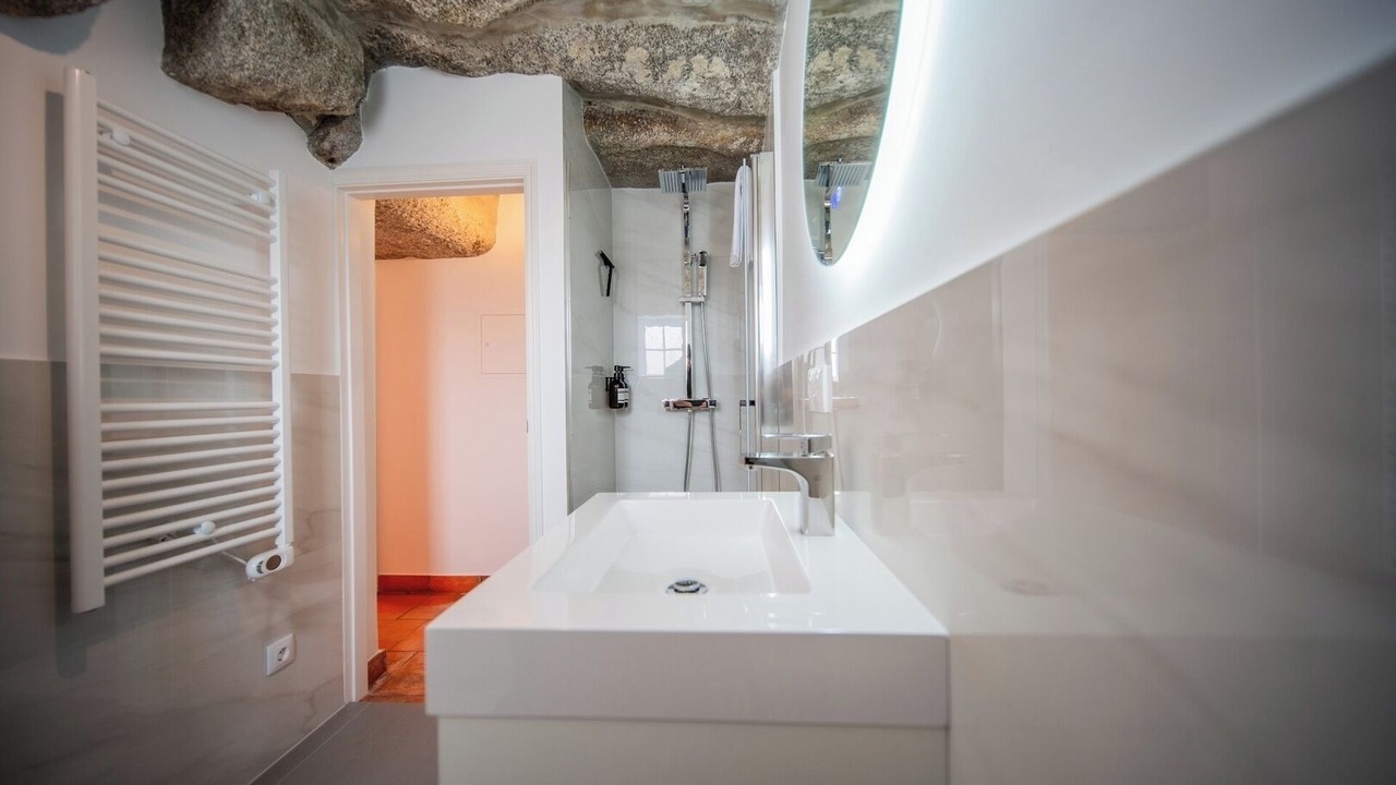 Photo of Bathroom in Areosa
