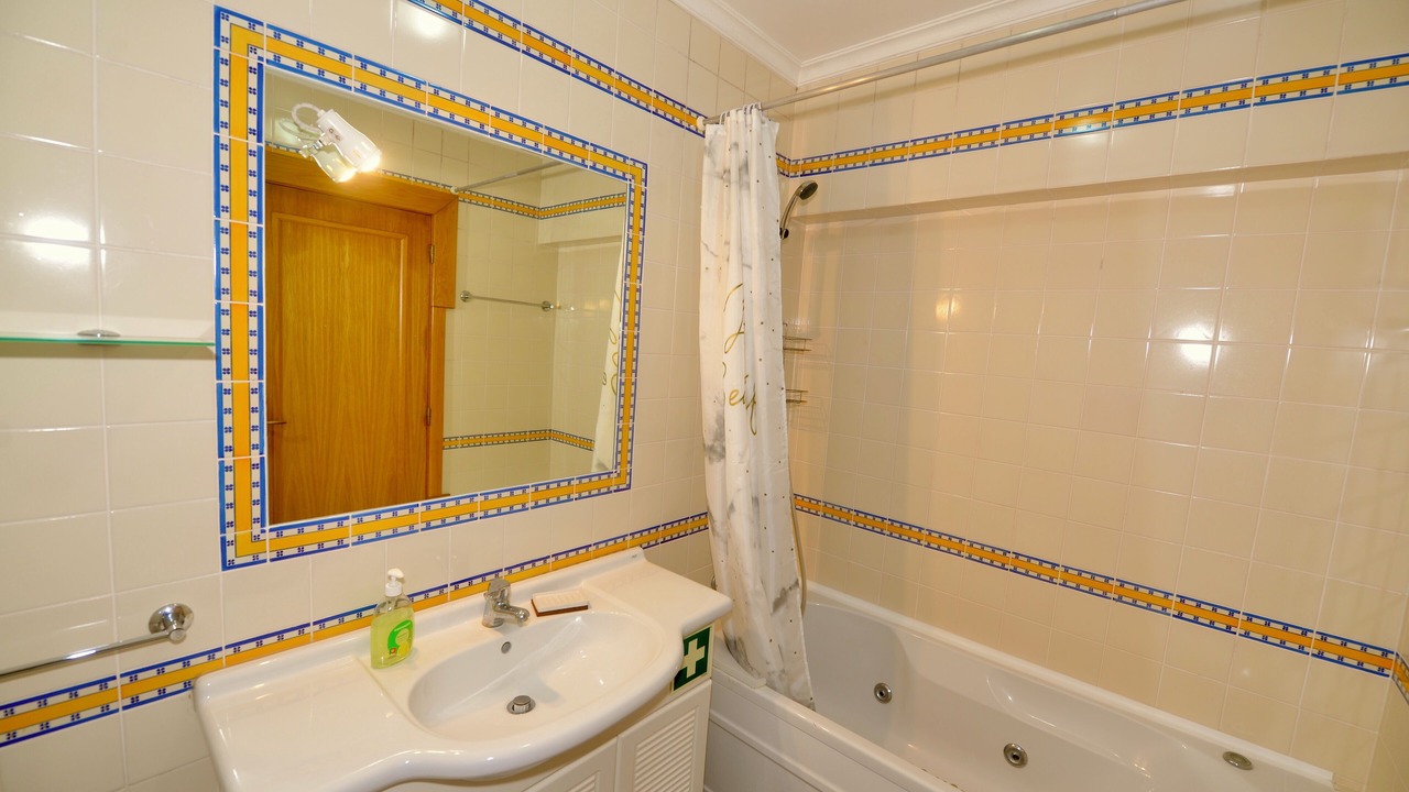 Photo of Bathroom in Sao Martinho do Porto