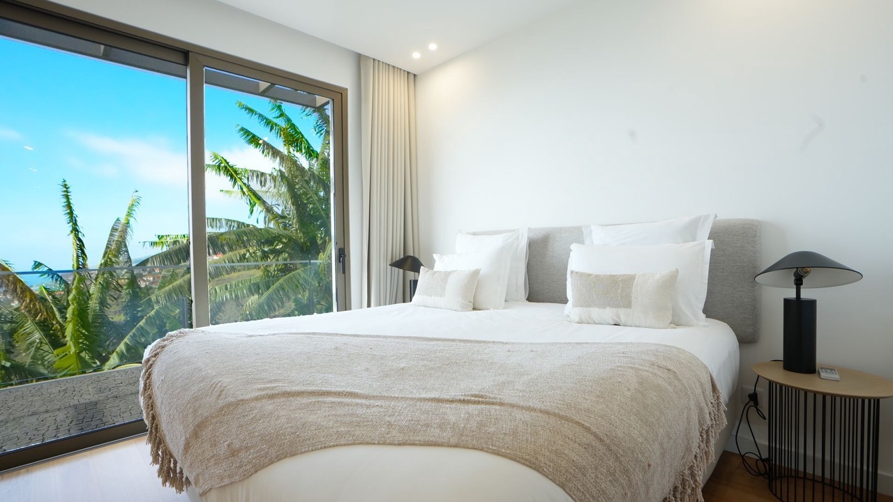 Photo of Bedroom in Calheta