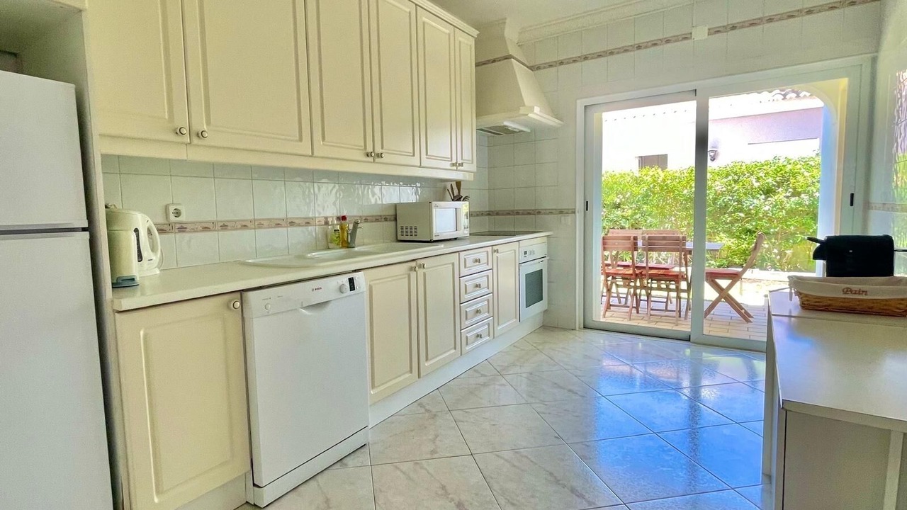 Photo of Kitchen in Quarteira