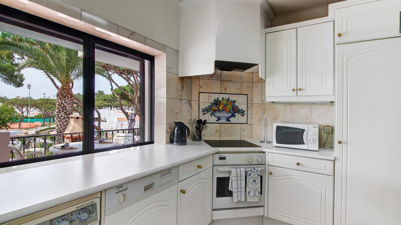 Photo of Kitchen in Vale do Lobo
