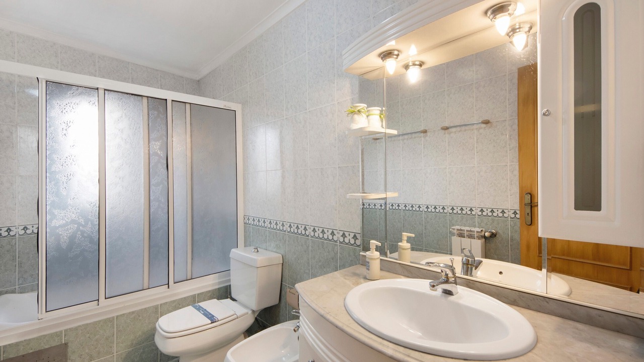 Photo of Bathroom in Torreira