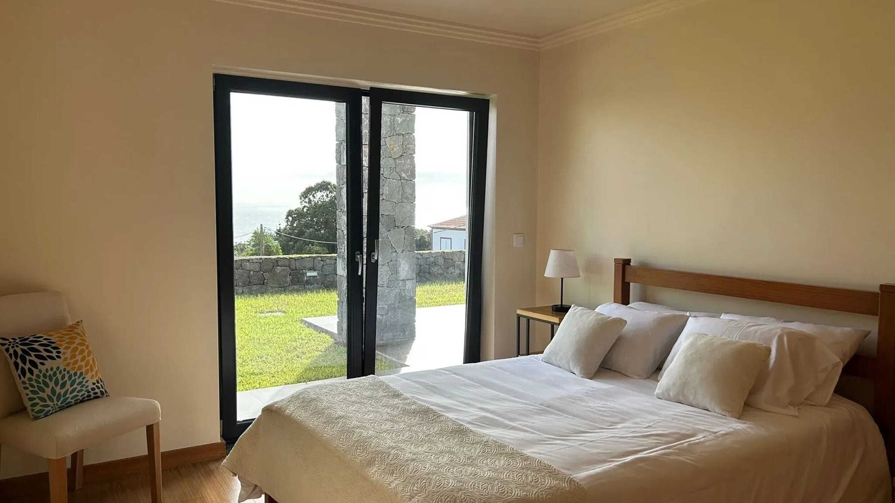 Photo of Bedroom in Angra do Heroismo