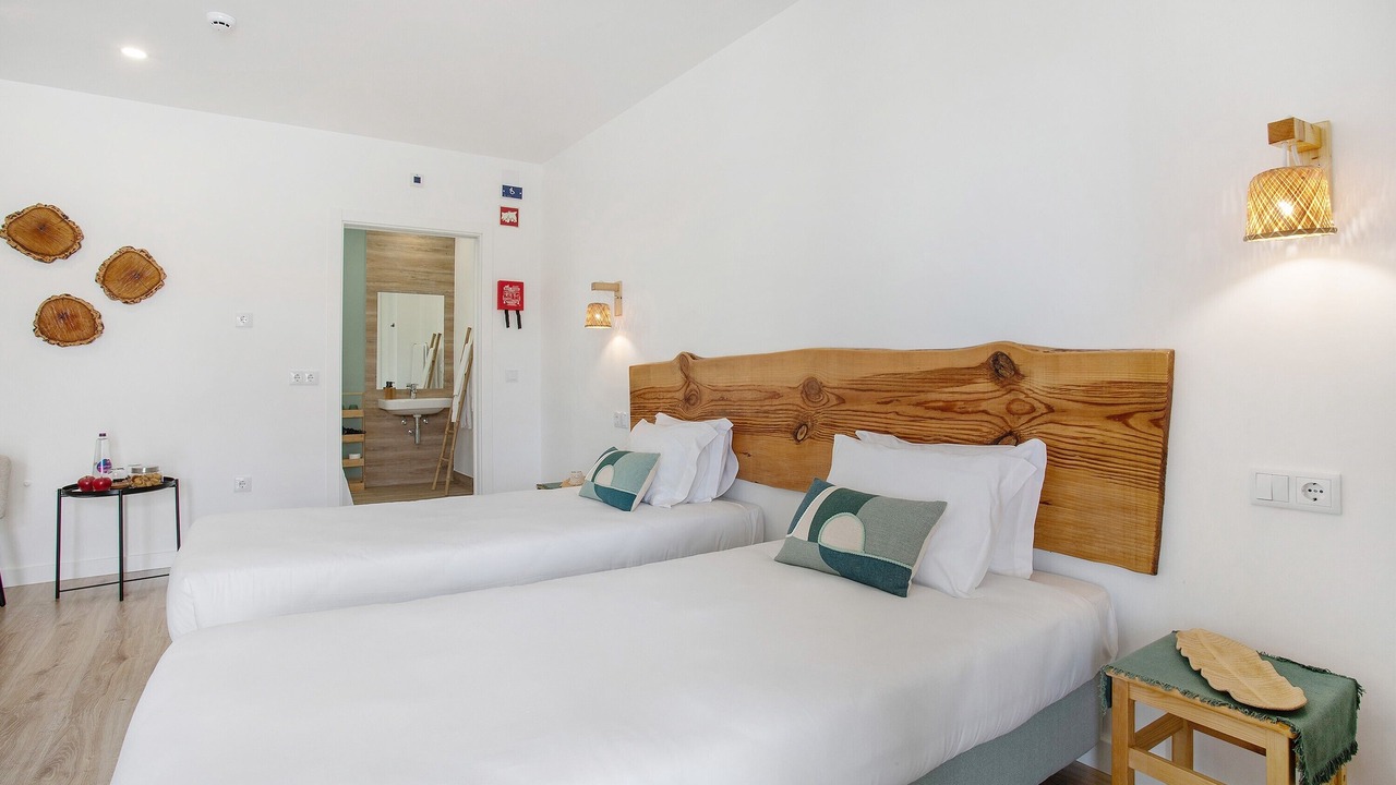 Photo of Bedroom in Raposos